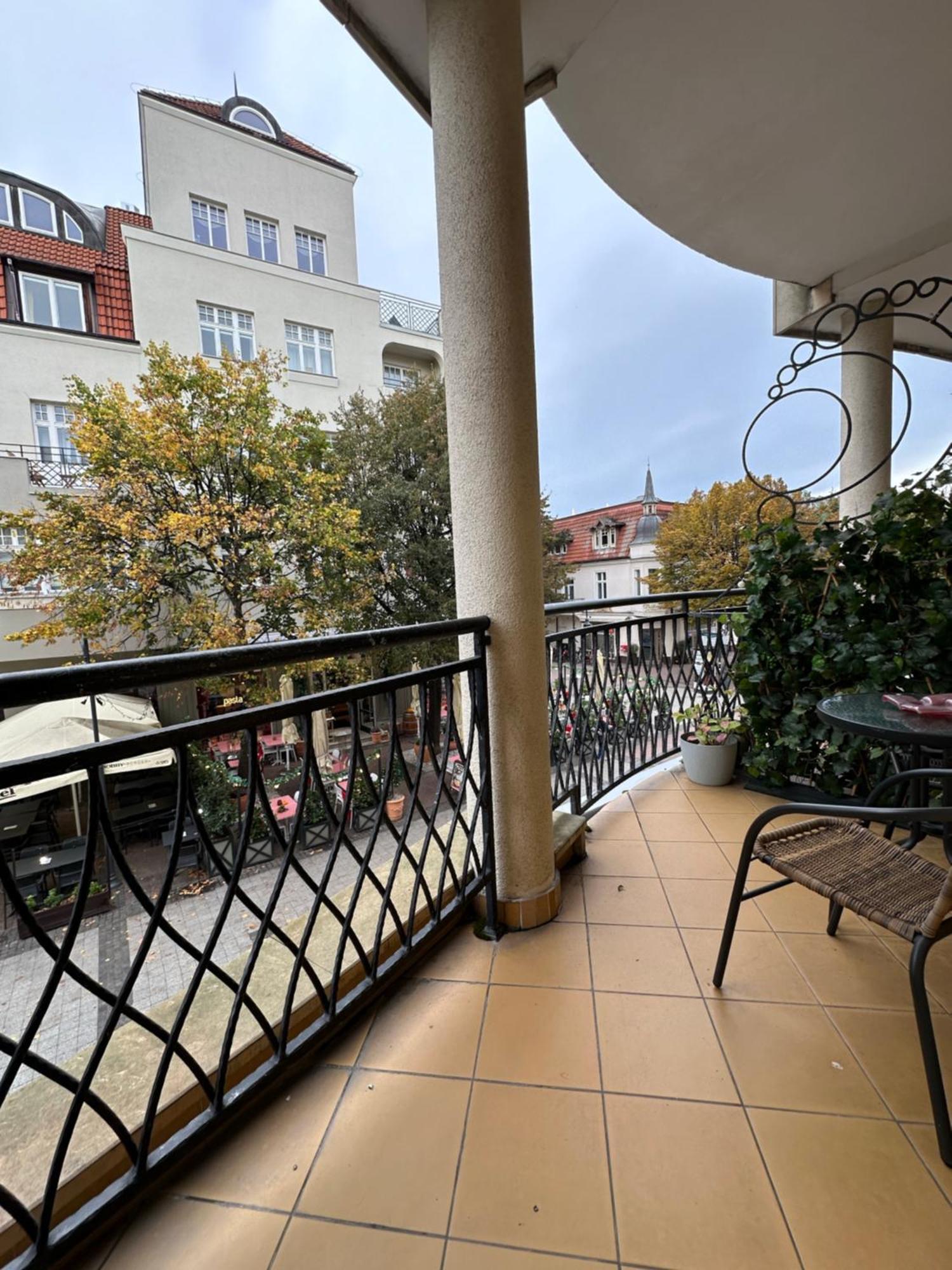 Azja, Sopot Monte Cassino, Balkon, Parking Exterior foto